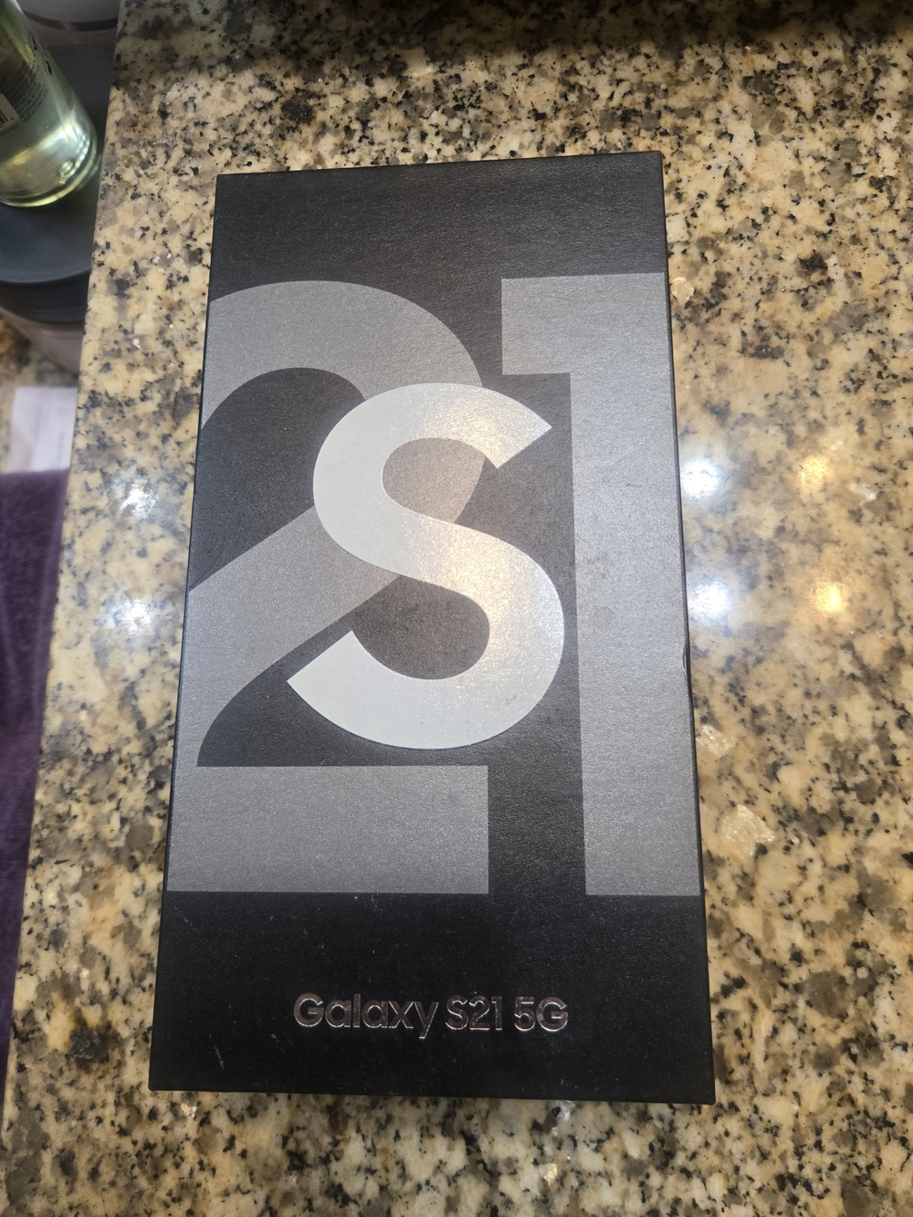 White Samsung Galaxy S21 5G Phone